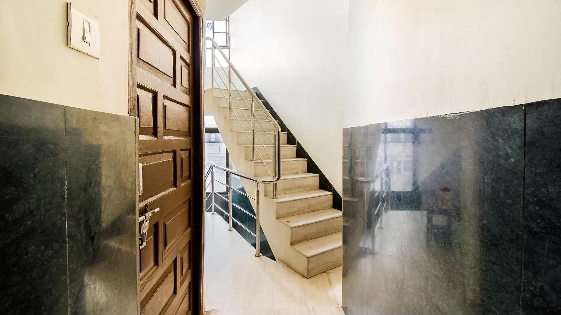 Hotel O Anupam Udaipur 2*,